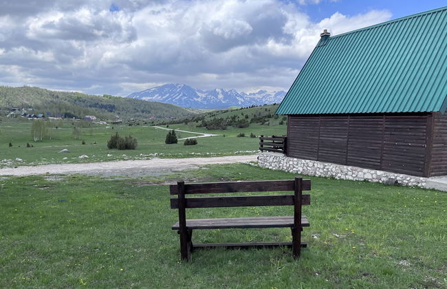 Cabin in Nature With View of the Durmitor Mountain - Foto 9