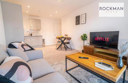 Royal Oak Apartments 3 - Secure Parking - Perfect for Contractors - 2 Bedroom - 2 Bathroom - Fast Wi-fi - Long Term Stays - - Foto 19