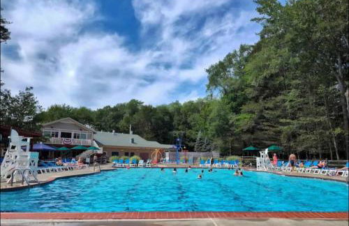 Winter Hideaway - Sled Hill, Hot Tub, Fireplace, Game Room - Foto 43