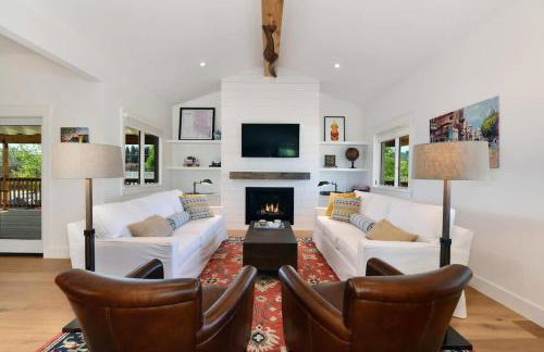 Completely Remodeled Farmhouse With Stunning Views Of Dry Creek Valley - Foto 5