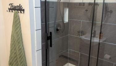 House with Firepit near Noda Plaza Midwood LightRail - Foto 3