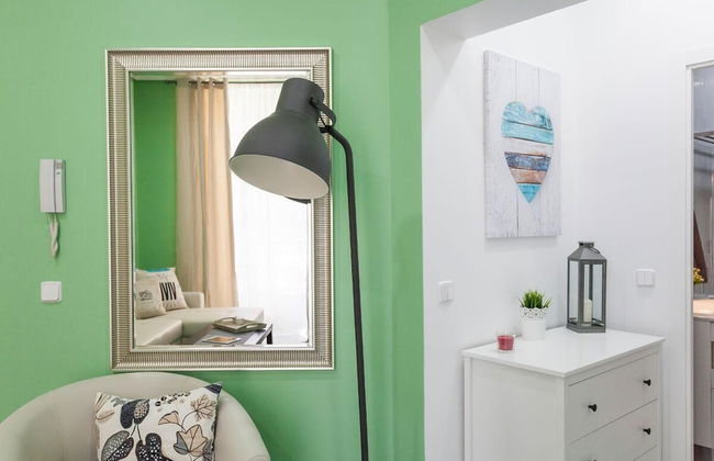 Sunny Urban Apt. Historic District - Sol - Photo 28