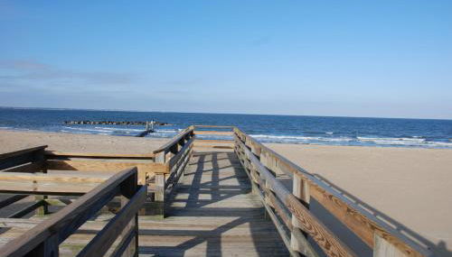 Historic Beach Side Getaway - Pet friendly, WiFi cottage - Foto 2