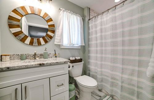 Beautiful Kentucky Lake Getaway with Dock and Deck! - Foto 19