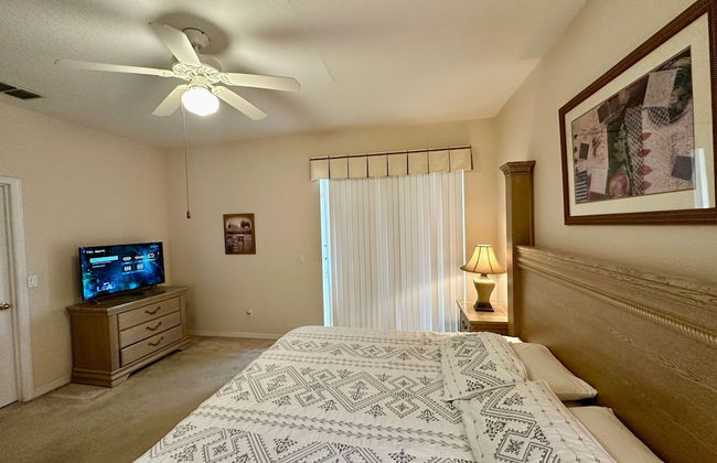 Grand Fabulous 4BR Pool Home Near Disney - Photo 16