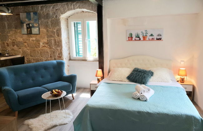 Apartment Trumbic - Photo 1