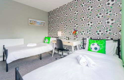 Stunning Place, close to Windsor & Heathrow & Private Parking - Foto 29