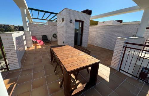 Ático con terraza, piscina y jacuzzi - Foto 8