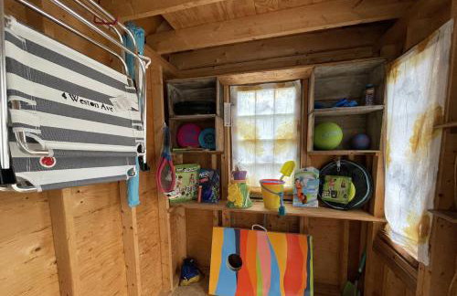 A Wave from it All: Swift's Beach Wareham - Foto 44