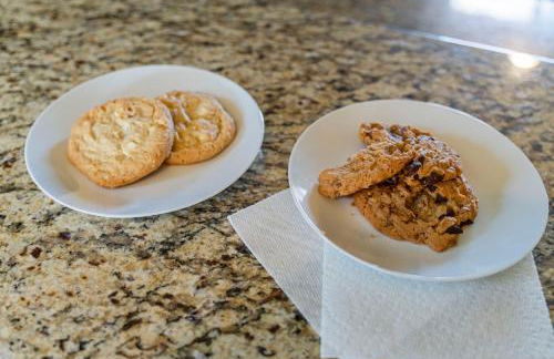 MidTown Hideaway Fire Pit and King Beds - Photo 41