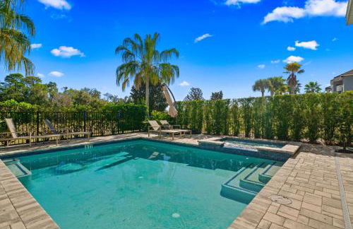 Epic Playhouse Getaway - Castle & Superhero Bunks Theater Private Pool No Rear Neighbors - Foto 61