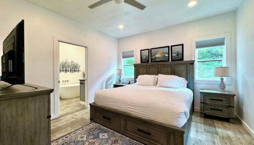 Cozy Cabin w Private Hot Tub and Fire Pit - Foto 4