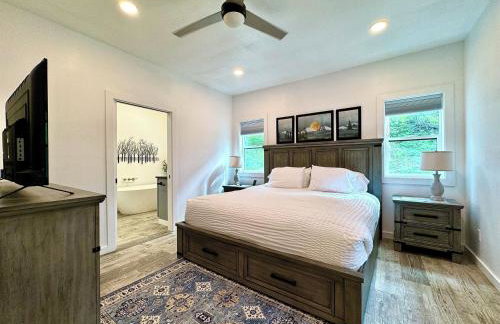 Cozy Cabin w Private Hot Tub and Fire Pit - Foto 4