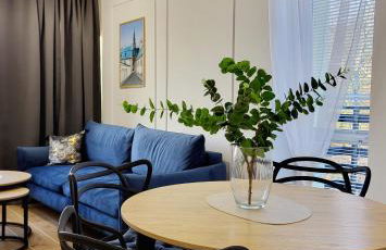 MoreLove II - Photo 1