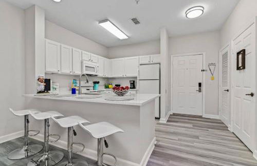 Stylish 3BR Condo Near Disney Pool, Gym & More! - Foto 12