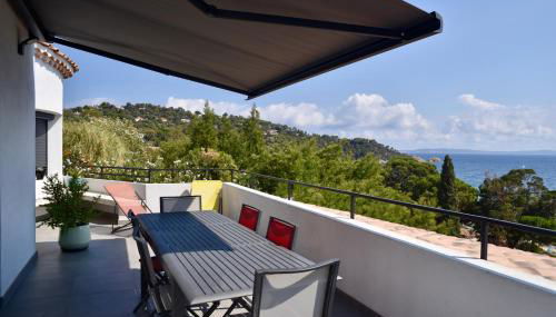 Top of house with sea view 50m from the beach - Foto 2