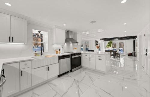 NEW Modern Barrel Getaway HOT TUB & Game Room - Foto 37