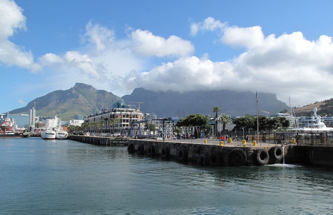 Stunning Cape Peninsula Holiday Villa With Pool - Photo 26