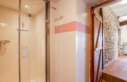 ROCHE-LOIRE - Photo 50