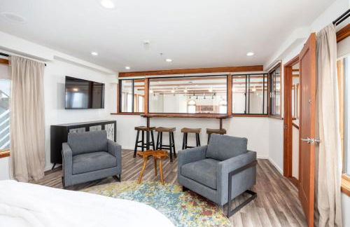 Seaside Art Gallery Loft Inspire Your Creativity with Breathtaking Views! - Foto 15