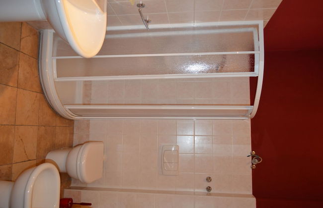 Butterfly Accommodation - Photo 40