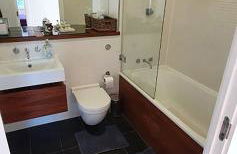 Bright & spacious Double Bedroom with EnSuite and Concierge! Paid parking available - Foto 6