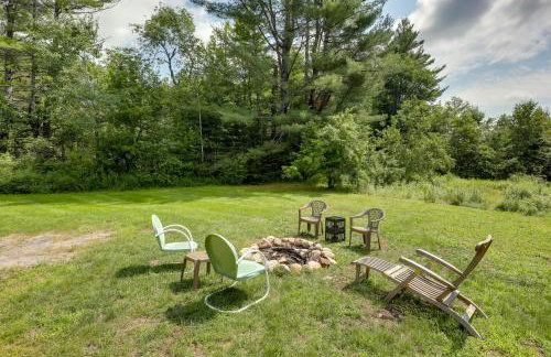 Franconia Escape on Half Acre w/ Fire Pit & Deck! - Foto 23