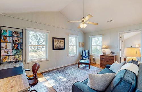 Three dog-friendly, waterfront cottages with full kitchens & private beach - Foto 29