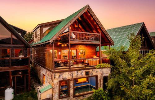 Splashtacular: Indoor Pool~Gorgeous Views~HotTub~GameRoom~Resort - Photo 9