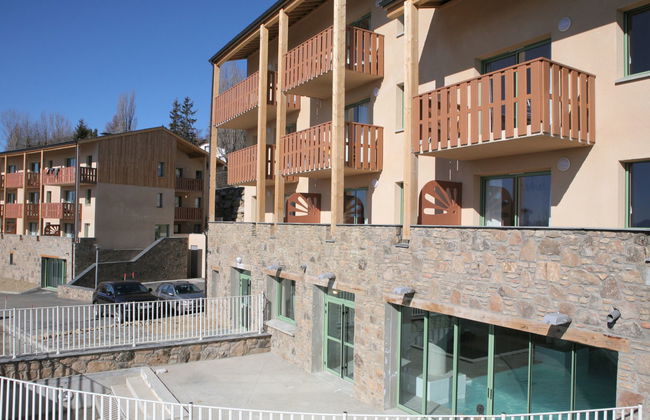 3 bedroom Apartment in Font-Romeu-Odeillo-Via with swimming pool and garden - Photo 6