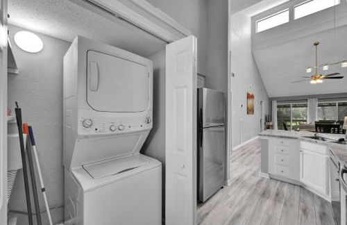 April Point Dr. N - Foto 14