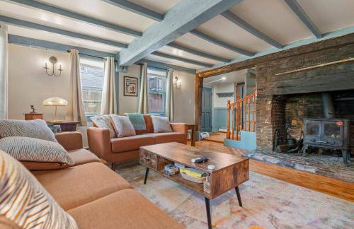 5BR Minutes to Salem|Historic Downtown Beverly - Photo 15