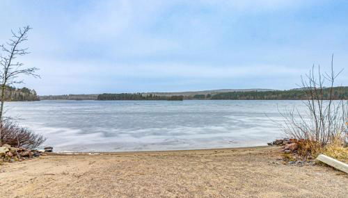 Private Lakefront Home with Game Room in Aurora! - Foto 3