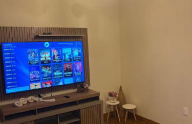 ESPAÇO PÉROLA GUANABARA, 70 Metros do Mar, 4 Suítes independentes COM AR, Área Gourmet Integrada com Piscina,Churrasqueira, 900 Metros de CASTELHANOS, ideal para FAMÍLIAS E AMIGOS - Foto 58