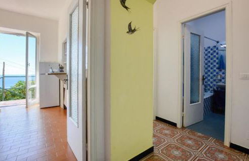 2 Bedroom Amazing Apartment In Semorile - Foto 17