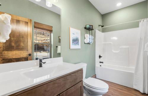 New Cabin at Tall Timbers! Free Tickets! Indoor and Outdoor Pools! - Foto 14