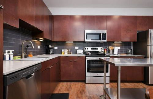 Sleek 1BR-Southtown Near Rvrwalk, Dome & Conv - Photo 3