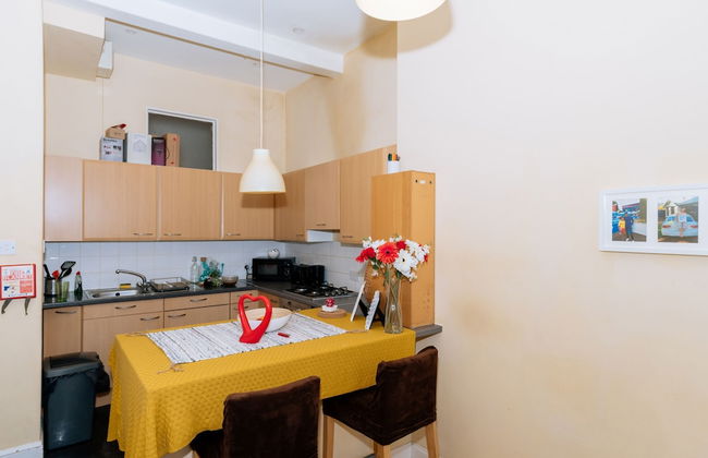 Spacious 4 Bedroom Apartment Near The Meadows/old Town - Foto 26