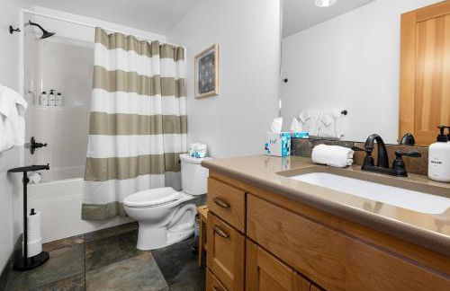 Sisters Basecamp - Meredith Lodging - Foto 20