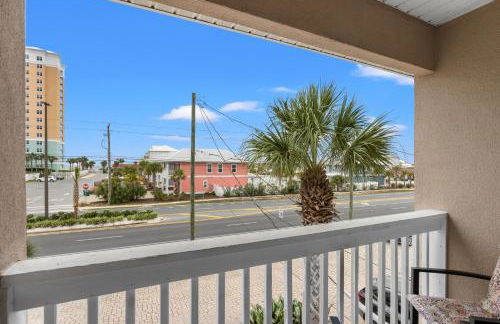 Escape to Sand Dollar Holler: Coastal Retreat, 3 Beds, 2.5 Baths, Sleeps 10! - Foto 108