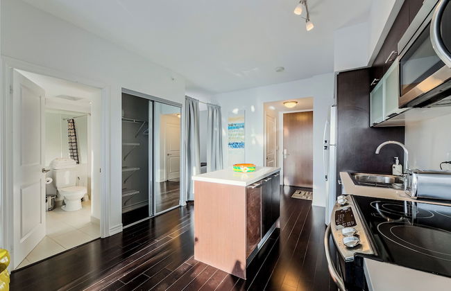 Altitude Suites on Yonge - Foto 45