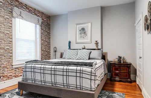 E2 Centrally located in Carytown fully fenced - Foto 1