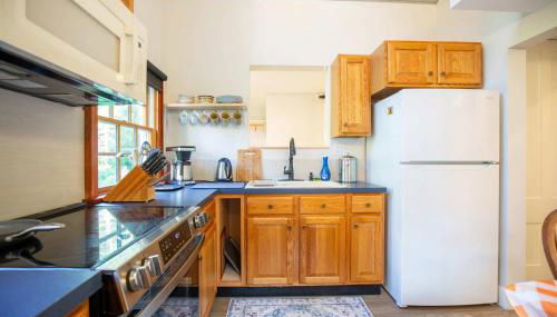 Modern Woodland Escape w Wshr dryer and Large Yard - Foto 4