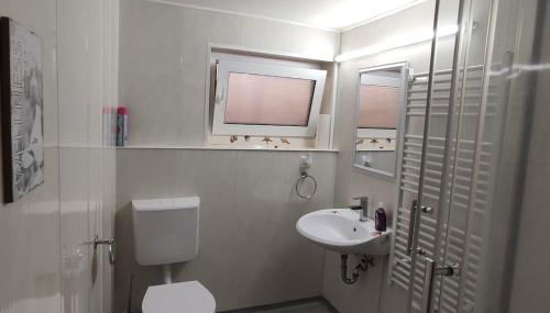 OCTOPUS-2 Monteurwohnung in Zentrum! 2-zkb im 2og - Foto 3