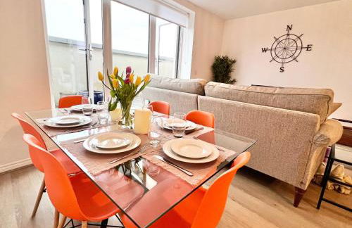 Families, Contractors, BIG bedrooms and Secure parking - Foto 1