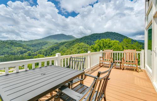 Hike and Ski Mtn-View Retreat in Maggie Valley! - Foto 3
