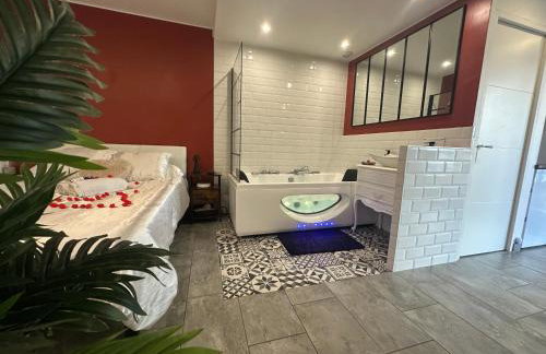 Amour Azur Appartement pour 2 avec jacuzzi et terrasse à 2 minutes de la mer - Foto 2