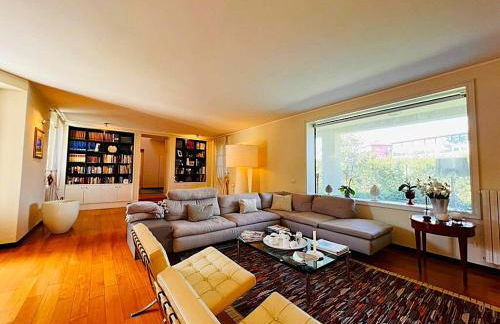 Exclusive Villa with Private Swimming Pool - Photo 20