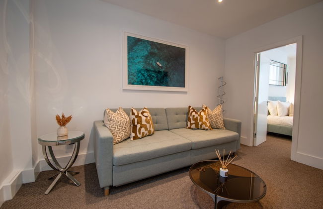 2 Bedroom Flats in Covent Garden - Photo 19