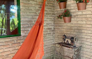 Casa charmosa em condomínio arborizado - Foto 6